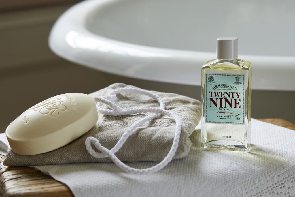 D. R. Harris & Co Twenty Nine Bath Oil 100ml